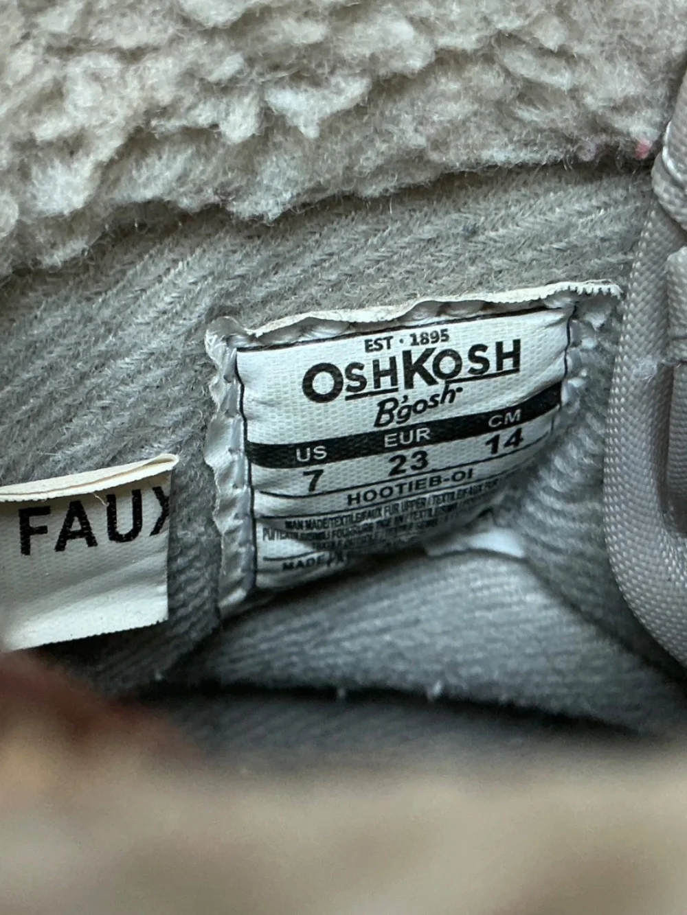 OshKosh B’Gosh Child’s Size 7 Boots